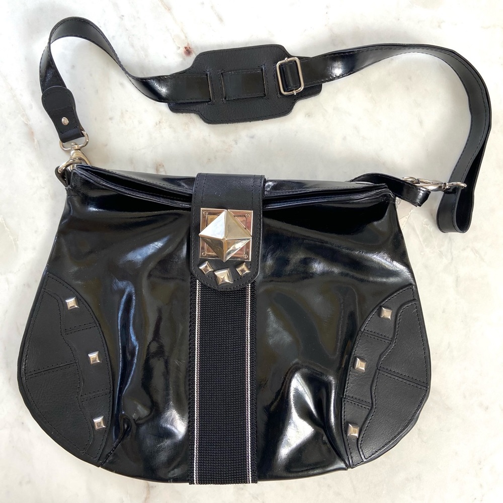 Atos Lombardini patent leather italy strap handbag